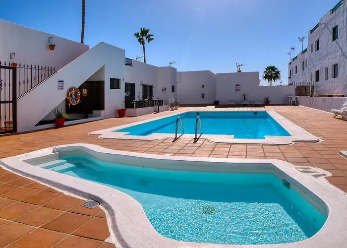 Dom wakacyjny Sea Waves Lanzarote- 500m From Playa Grande, Pool And Terrace By Lanzarote Puerto del Carmen (Lanzarote)